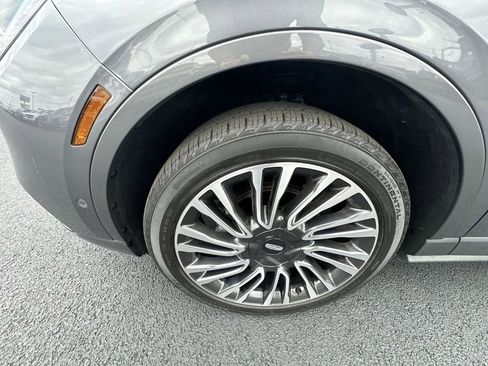 Used 2022 Lincoln Corsair Reserve w/ Sport Package image 16