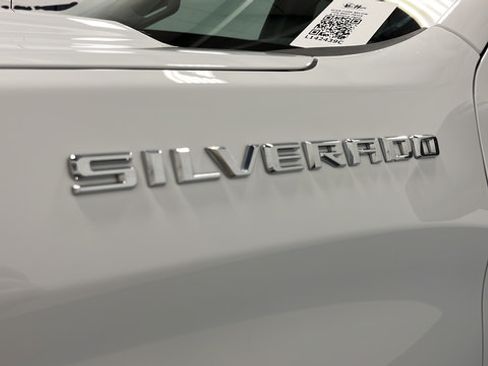 Used 2023 Chevrolet Silverado 1500 Custom AWD/4WD image 35