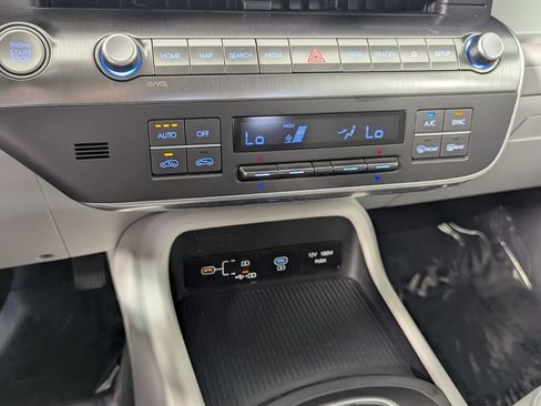 Used 2025 Hyundai Kona SEL FWD image 22