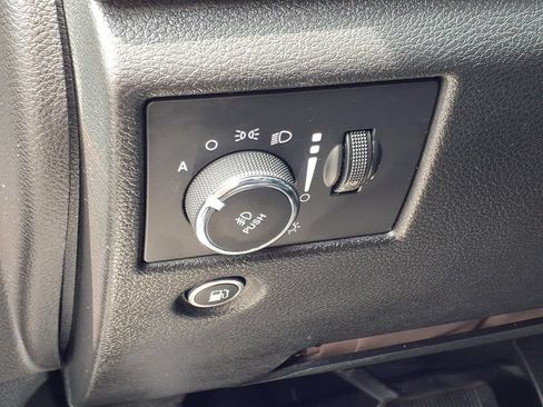 Used 2021 Jeep Grand Cherokee Limited w/ Quick Order Package 28K 80th AWD/4WD image 19