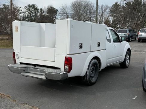 Used 2015 Nissan Frontier SV image 7