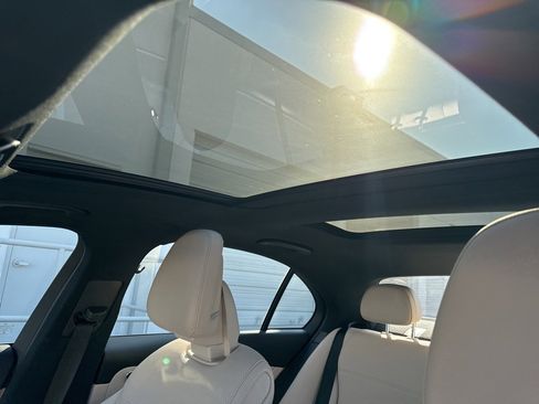 Used 2023 Mercedes-Benz C 300 C 300 Premium w/Navigation/Pan image 7