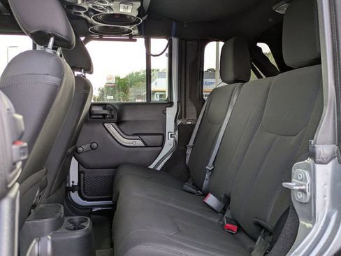 Used 2015 Jeep Wrangler Unlimited Sport image 13