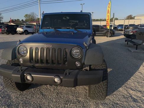 Used 2016 Jeep Wrangler Unlimited Sport image 2