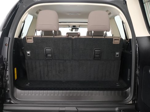 Used 2023 Lexus GX 460 Premium w/ Premium Package AWD/4WD image 38