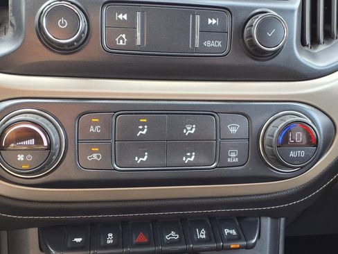 Used 2021 GMC Canyon Denali image 15