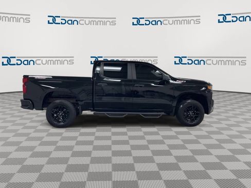 Used 2021 Chevrolet Silverado 1500 Custom Trail Boss w/ Midnight Edition AWD/4WD image 9