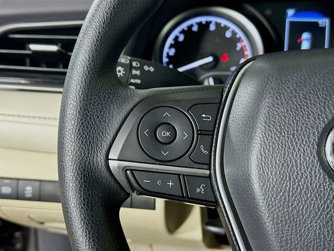 Certified 2022 Toyota Camry LE FWD image 16