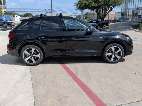 Used 2023 Audi Q5 2.0T Premium Plus w/ Premium Plus Package AWD/4WD image 11