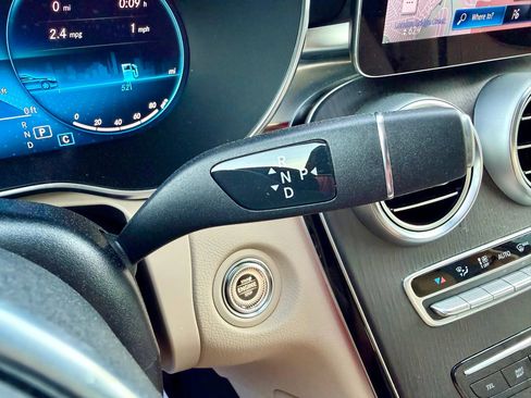 Used 2022 Mercedes-Benz GLC 300 4MATIC w/ Multimedia Package Lite image 29