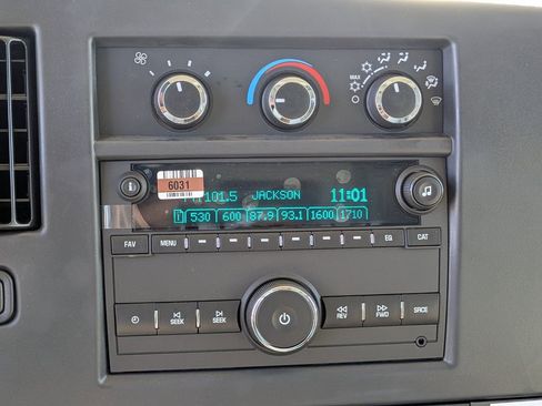 New 2025 Chevrolet Express 3500 w/ Power Convenience Package image 22