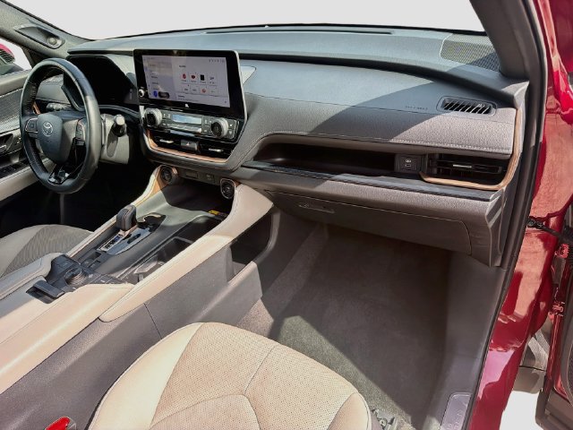 Used 2024 Toyota Grand Highlander AWD Hybrid image 14