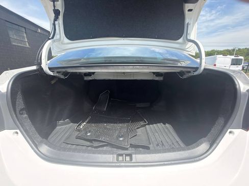 Used 2019 Toyota Corolla LE FWD image 13