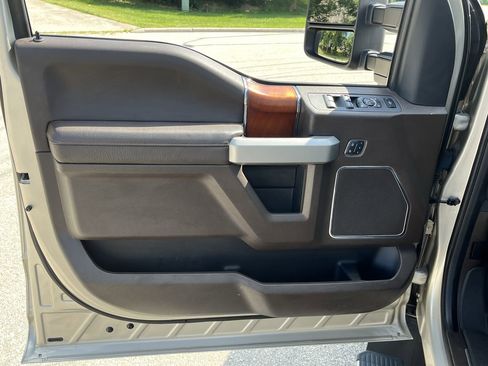 Used 2017 Ford F350 King Ranch w/ King Ranch Ultimate Package image 9