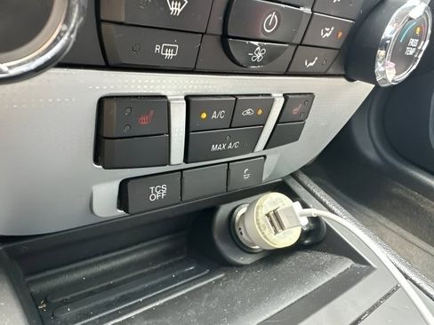 Used 2012 Ford Fusion SEL FWD image 19