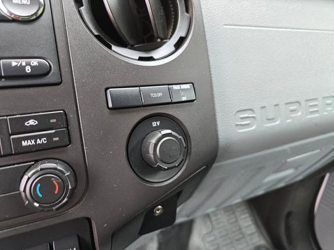 Used 2012 Ford F350 XL w/ Trailer Tow Pkg image 27