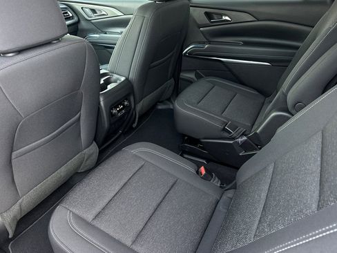 New 2026 Chevrolet Traverse LT image 12