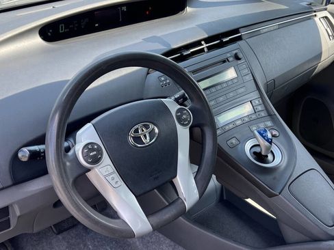 Used 2011 Toyota Prius Five image 10