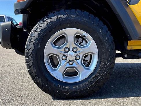 Used 2021 Jeep Wrangler Unlimited Freedom Edition image 10