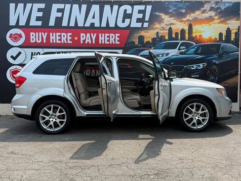 Used 2013 Dodge Journey SXT w/ Flexible Seating Group FWD image 4