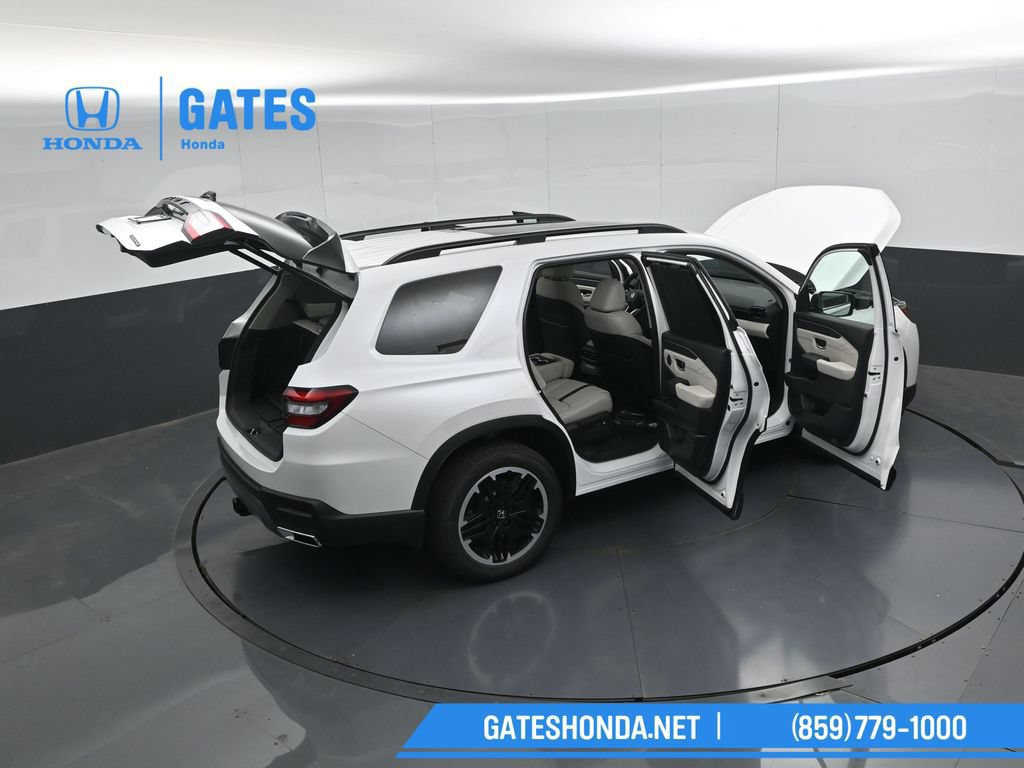 New 2026 Honda Pilot Touring image 55