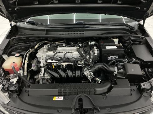 Used 2021 Toyota Corolla LE FWD image 40