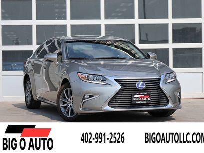 Used 2018 Lexus ES 300h w/ Navigation Package