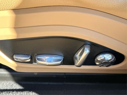 Used 2019 Porsche Panamera 4S AWD/4WD image 11