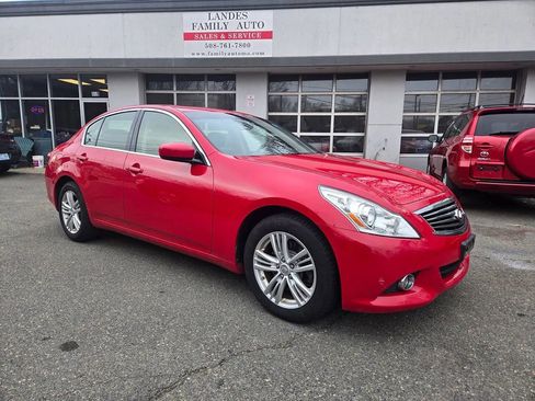 Used 2013 INFINITI G37 x Sedan w/ Premium Pkg image 1