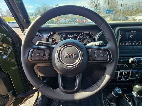 New 2023 Jeep Gladiator Sport AWD/4WD image 17