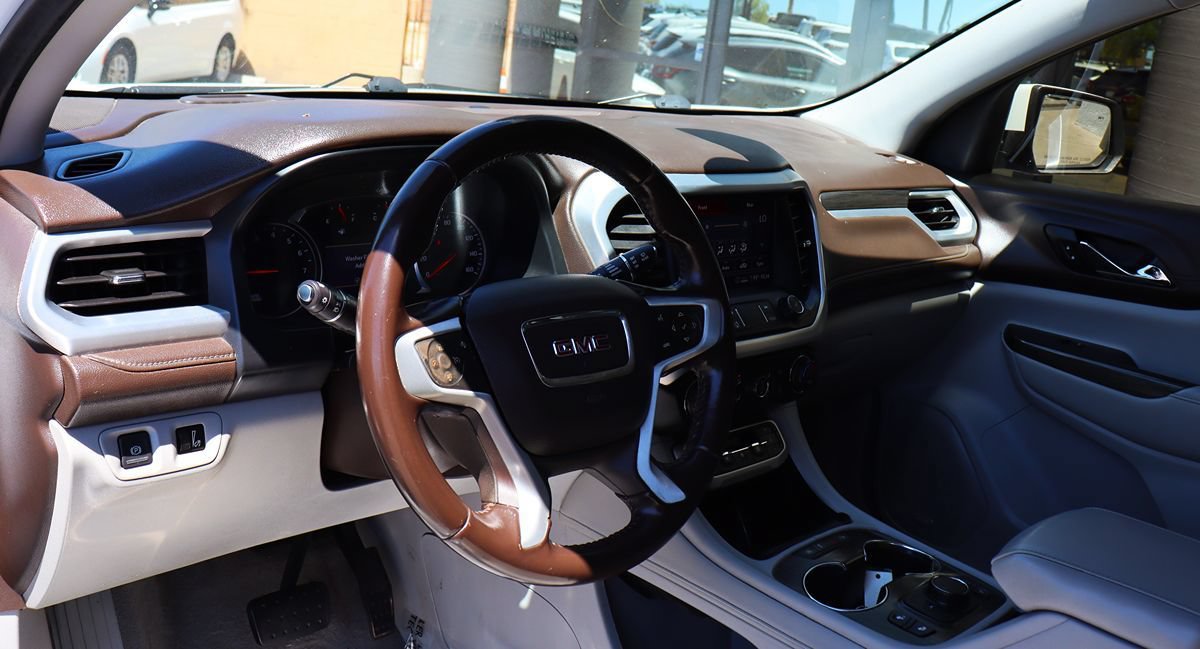 Used 2020 GMC Acadia SLT w/ LPO, Cargo Package FWD image 40