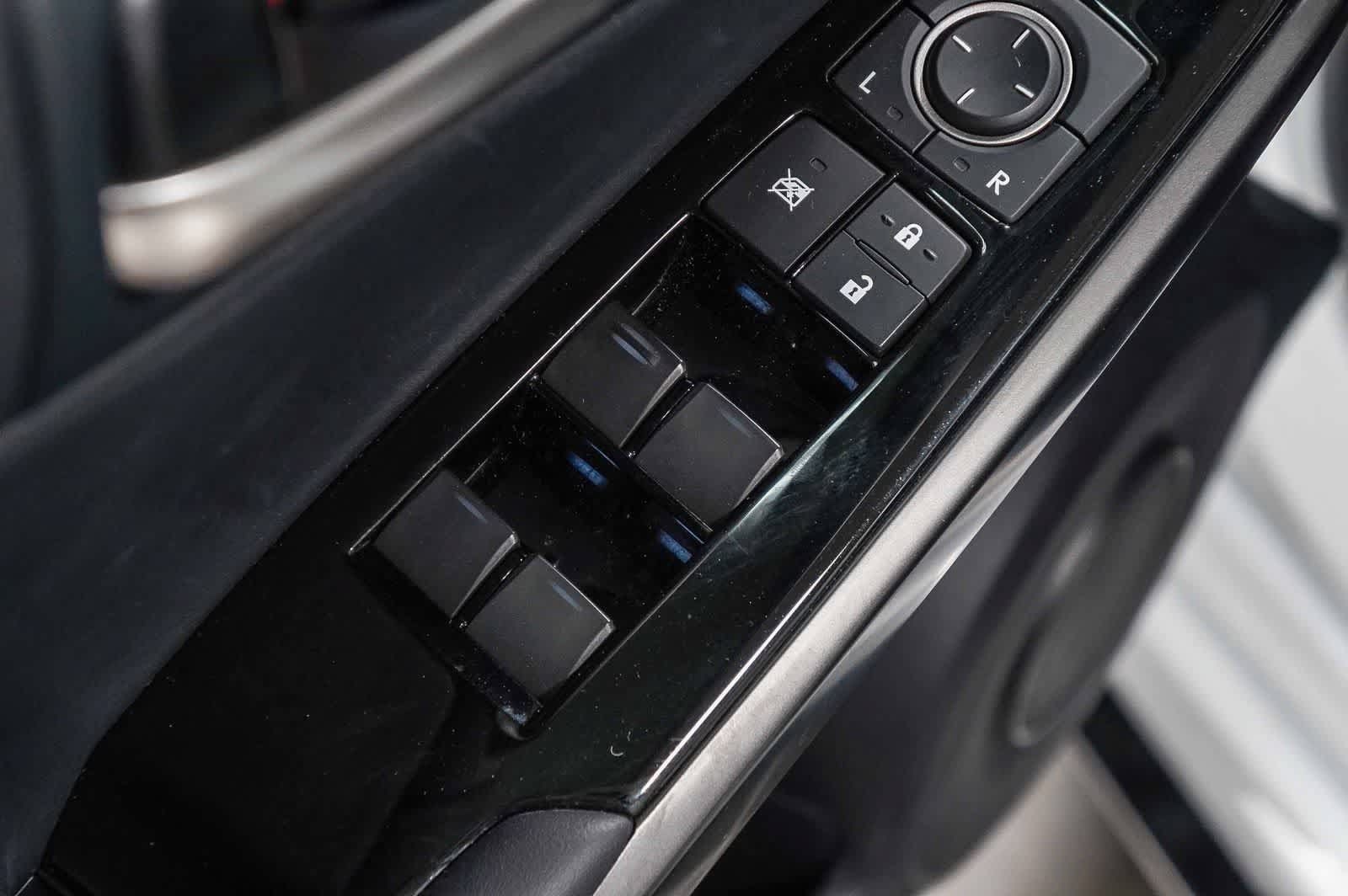 Used 2024 Lexus IS 300 F Sport RWD image 22