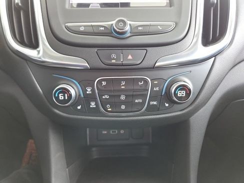 Used 2022 Chevrolet Equinox LT AWD/4WD image 11