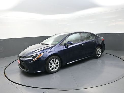 Used 2024 Toyota Corolla LE image 41