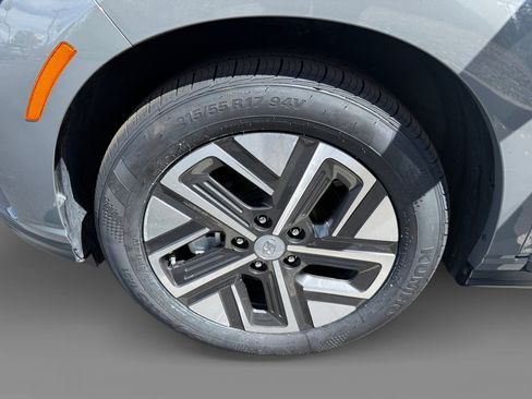 Certified 2023 Hyundai Kona SE image 9