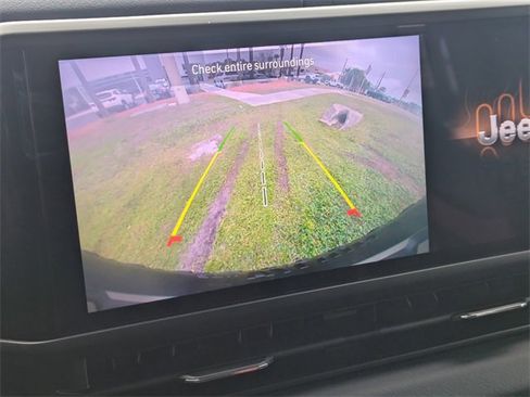 Used 2024 Jeep Wrangler Unlimited Rubicon image 23