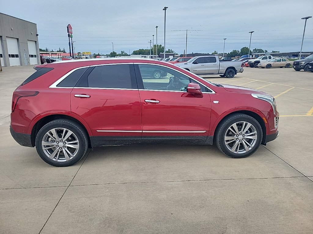Used 2024 Cadillac XT5 Premium Luxury w/ Platinum Package AWD/4WD image 2