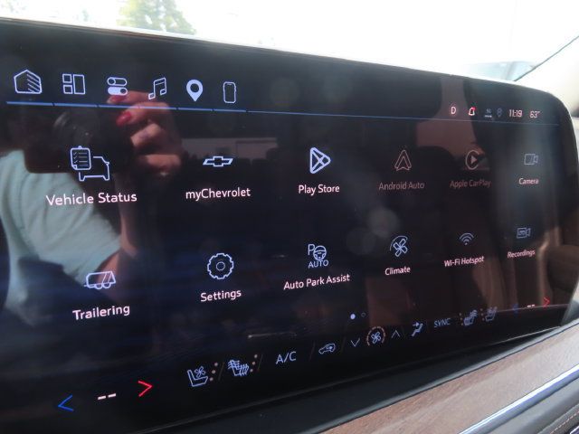 Used 2026 Chevrolet Suburban High Country AWD/4WD image 29