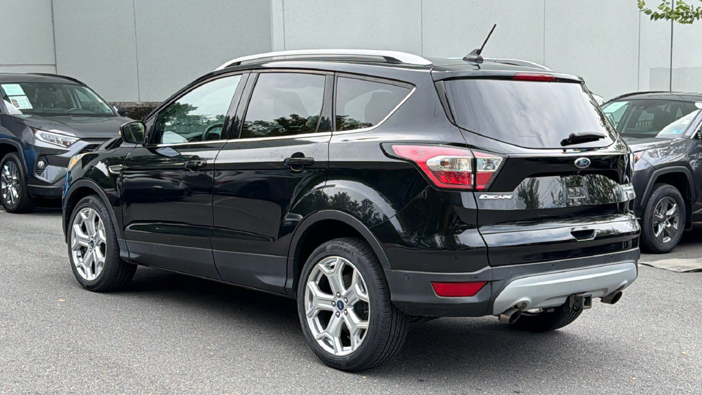 Used 2018 Ford Escape Titanium w/ Ford Safe & Smart Package AWD/4WD image 3