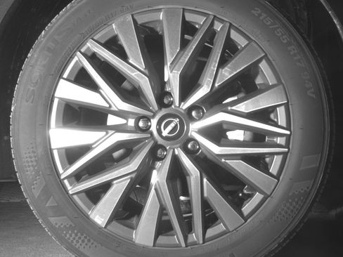 Used 2025 Nissan Altima 2.5 SV image 13