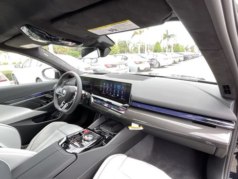 New 2027 BMW M5 w/ Carbon Package AWD/4WD image 21