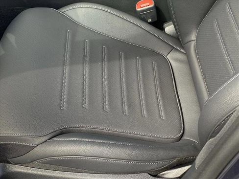 Used 2024 Mercedes-Benz C 300 C 300 image 4