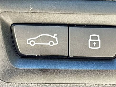 Used 2025 BMW X7 xDrive40i image 14