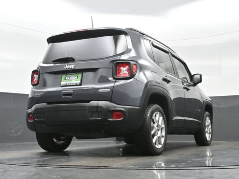 Used 2022 Jeep Renegade Latitude AWD/4WD image 31