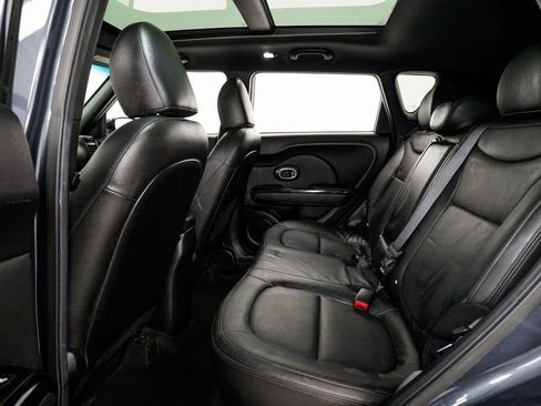 Used 2015 Kia Soul ! w/ Sun & Sound Package image 27