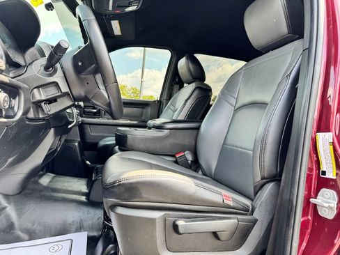 Used 2022 RAM 3500 Tradesman w/ Chrome Appearance Group AWD/4WD image 16