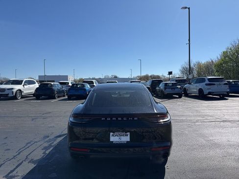 Used 2021 Porsche Panamera image 4