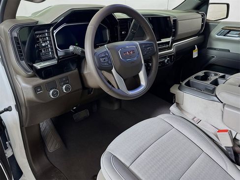 New 2026 GMC Sierra 1500 SLE w/ Preferred Package image 5