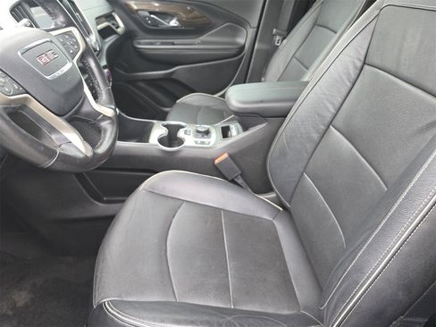 Used 2020 GMC Terrain Denali w/ Denali Premium Package image 11