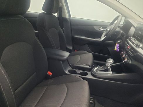 Used 2021 Kia Forte LXS FWD image 21